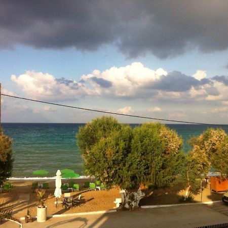 Γαρύφαλο Apartments Καλύβες Εξωτερικό φωτογραφία