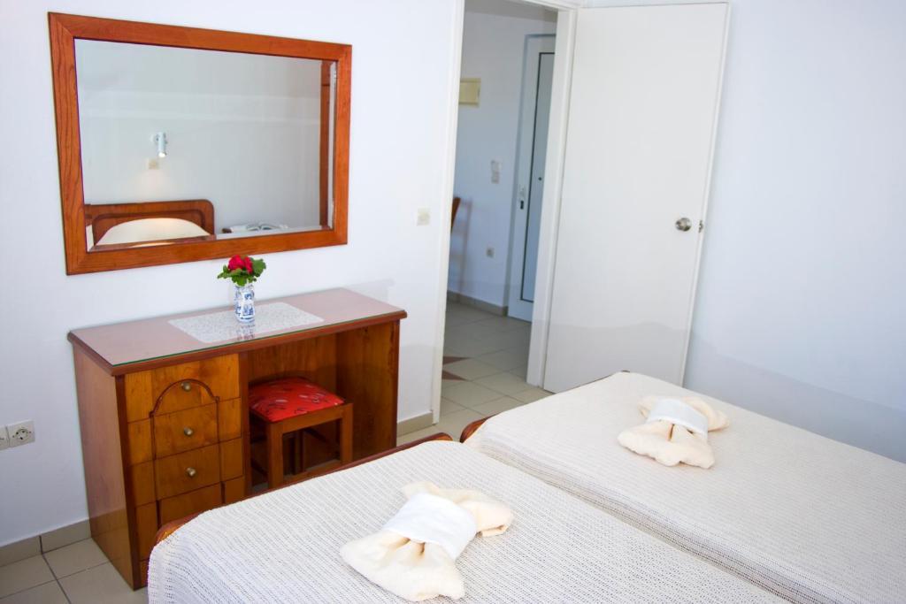 Γαρύφαλο Apartments Καλύβες Εξωτερικό φωτογραφία