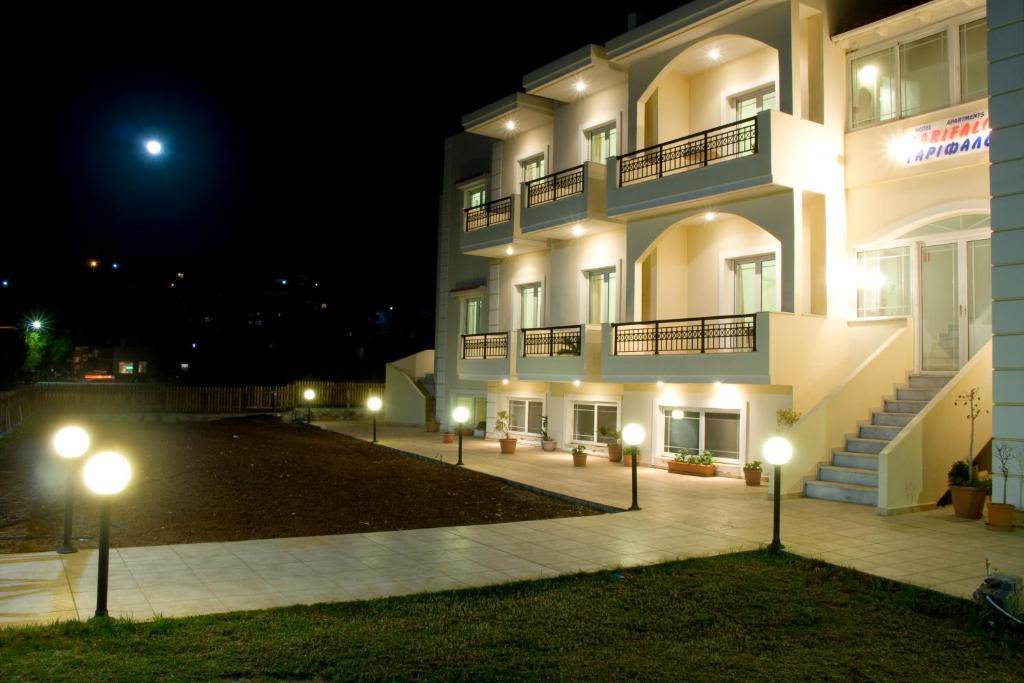 Γαρύφαλο Apartments Καλύβες Εξωτερικό φωτογραφία